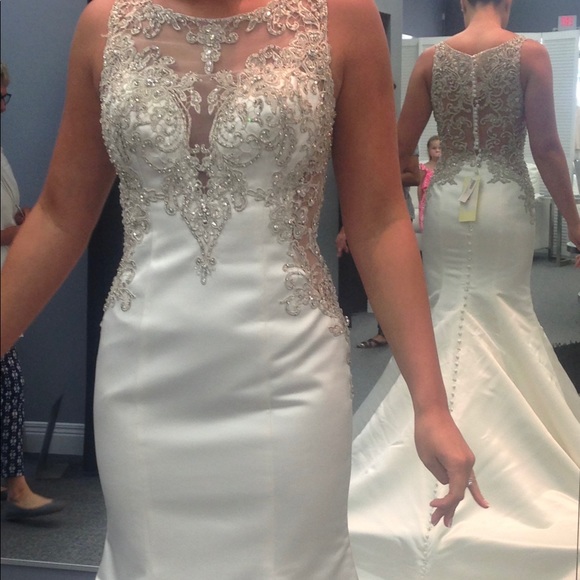 Brand New Allure Bridals Wedding Dress